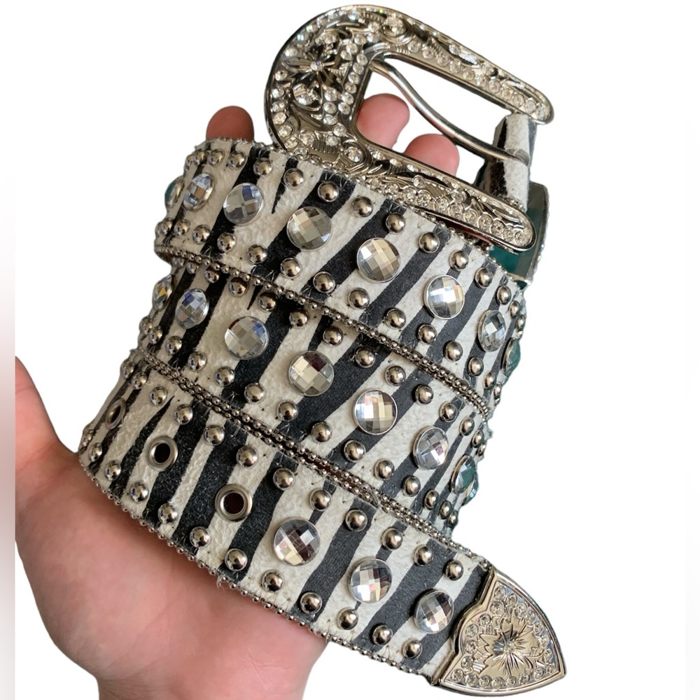 designer studded embellished zebra stripe print bb simon type belt.